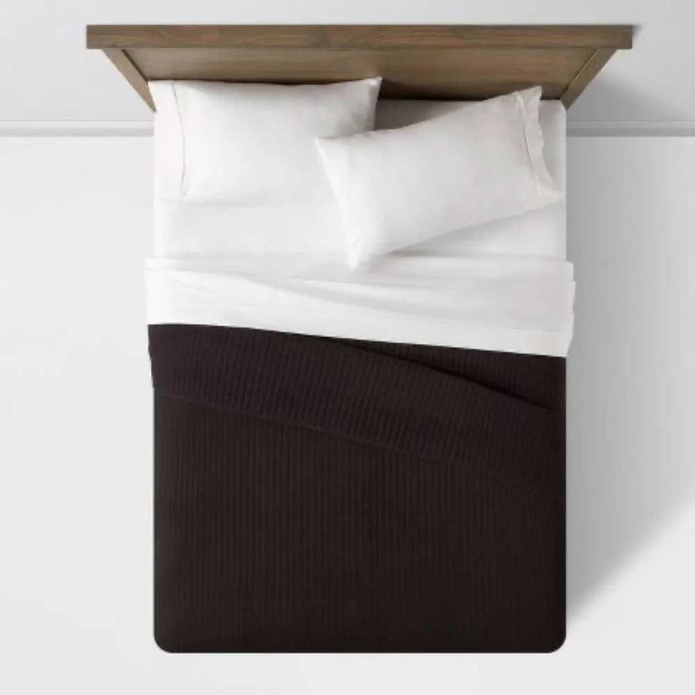 THRESHOLD NWT washed cotton sateen quilt -black -full/queen